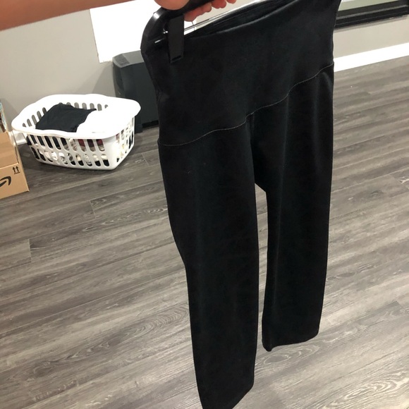 Black capri workout leggings - Picture 5 of 6